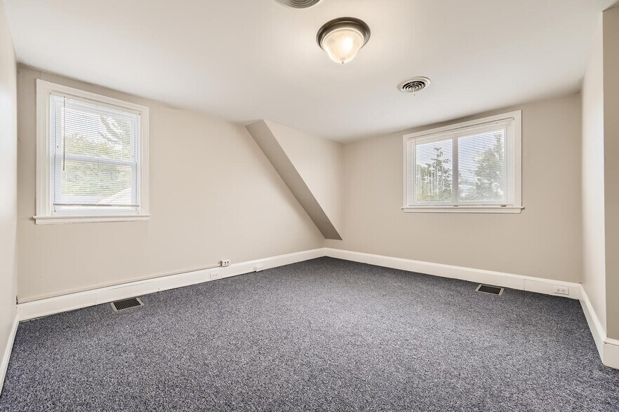 More Photos Of 1805 E Joppa Rd, Towson Office For Sale