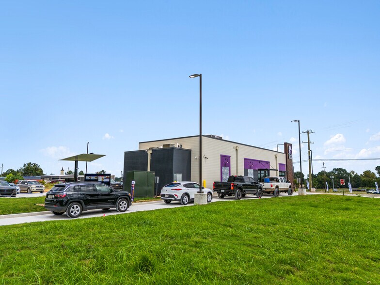 More Photos Of 2370 Hwy171 Hwy, Stonewall Fast Food For Sale