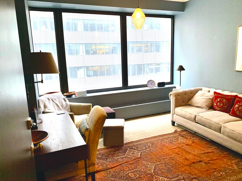 Primary Photo Of 115 E 57th St, New York Coworking Space