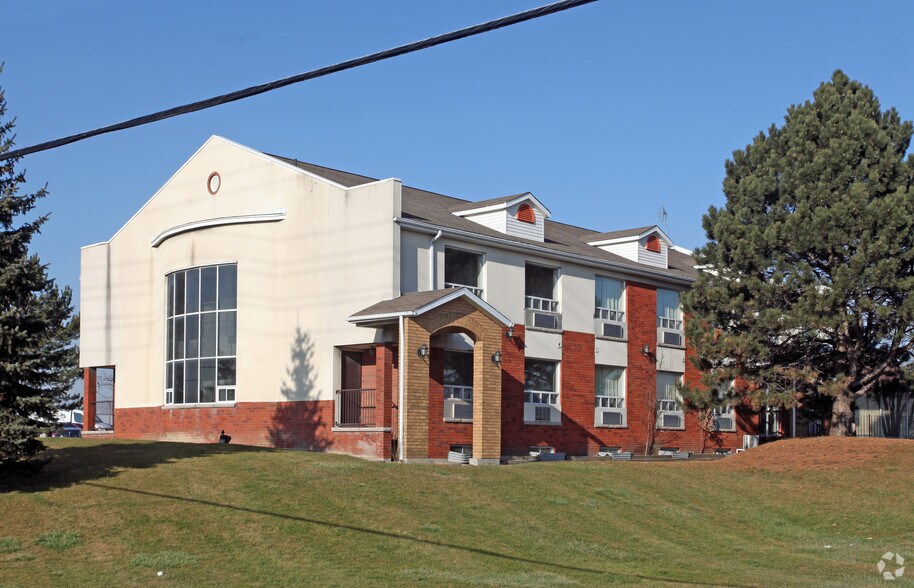 Primary Photo Of 6700 Hwy-7, Vaughan Hotel For Sale