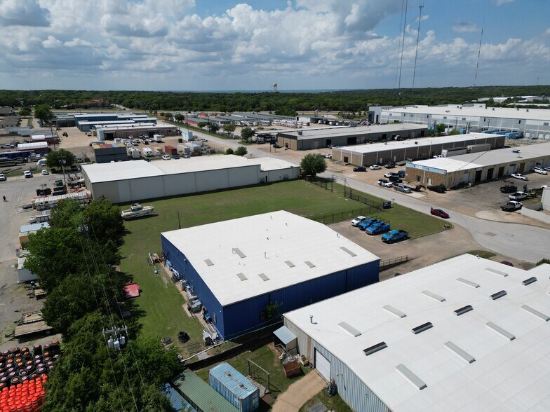 More Photos Of 910 KCK Way, Cedar Hill Distribution For Sale