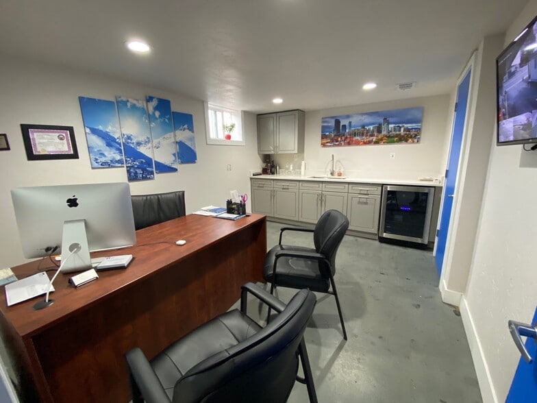More Photos Of 7145 Lowell Blvd, Westminster Office For Lease