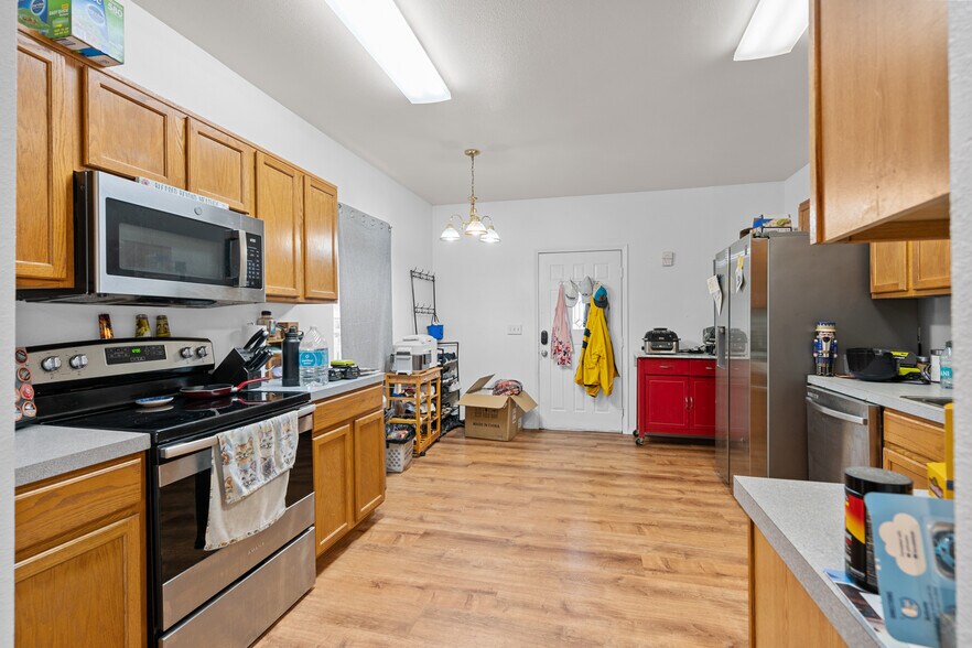 More Photos Of 140 S Chase St, Heppner Apartments For Sale