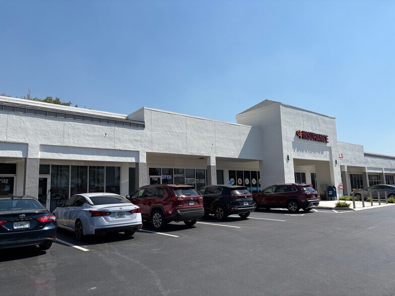 More Photos Of 7118-7170 N Nob Hill Rd, Tamarac General Retail For Lease