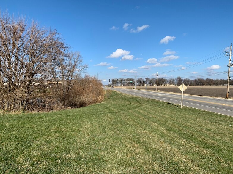 More Photos Of 1 & 2 BOOMBAH Blvd, Yorkville Land For Sale