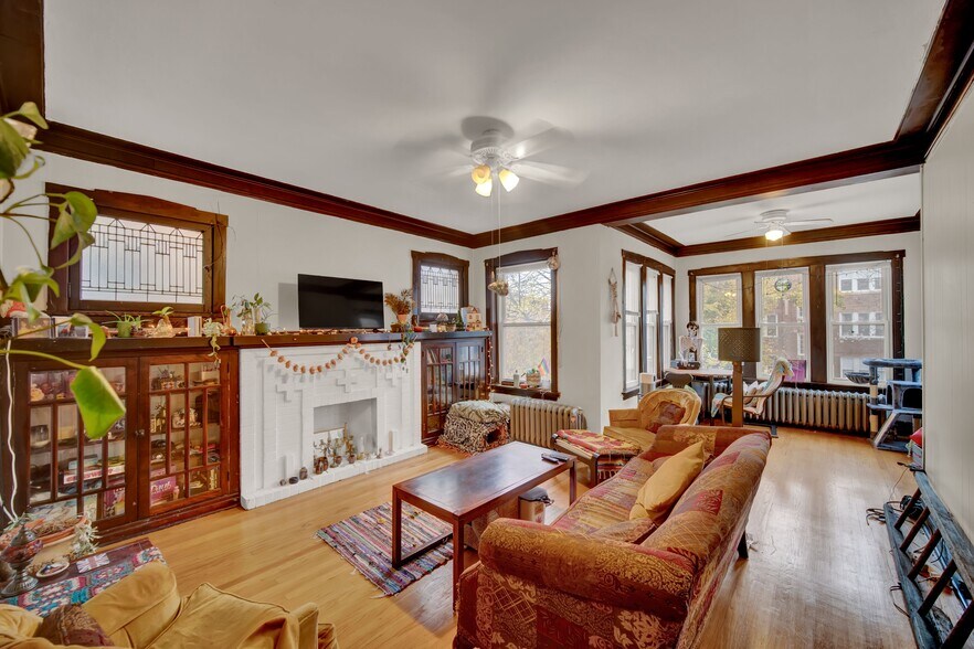 More Photos Of 6447 N Glenwood Ave, Chicago Multifamily For Sale