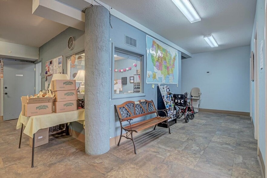 More Photos Of 512 W Main St, Payson Flex For Sale