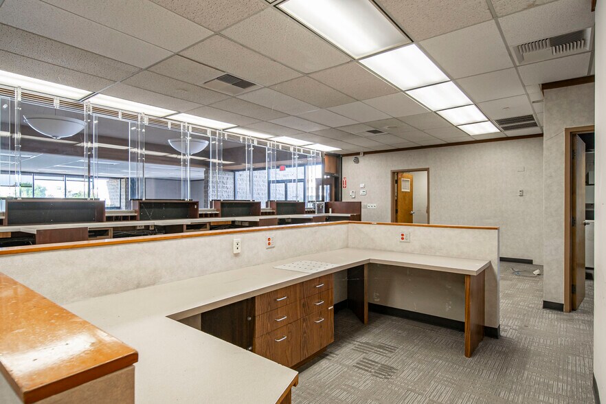 More Photos Of 17899 Colima Rd, City Of Industry Bank For Lease