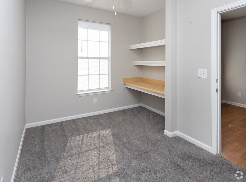 More Photos Of 1300 Independence Place Dr, Hinesville Apartments For Sale