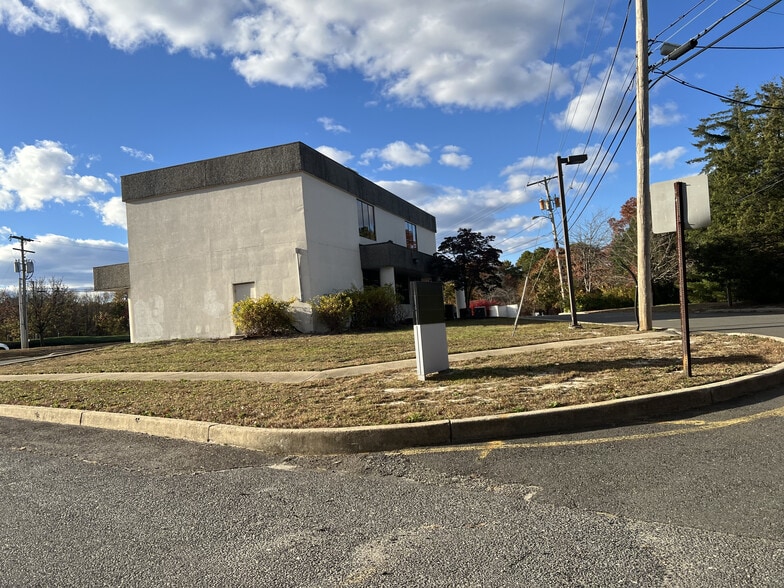 More Photos Of 120 Jack Martin Blvd, Brick General Retail For Sale