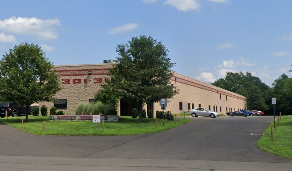 More Photos Of 301-315 Camars Dr, Warminster Township Light Manufacturing For Sale
