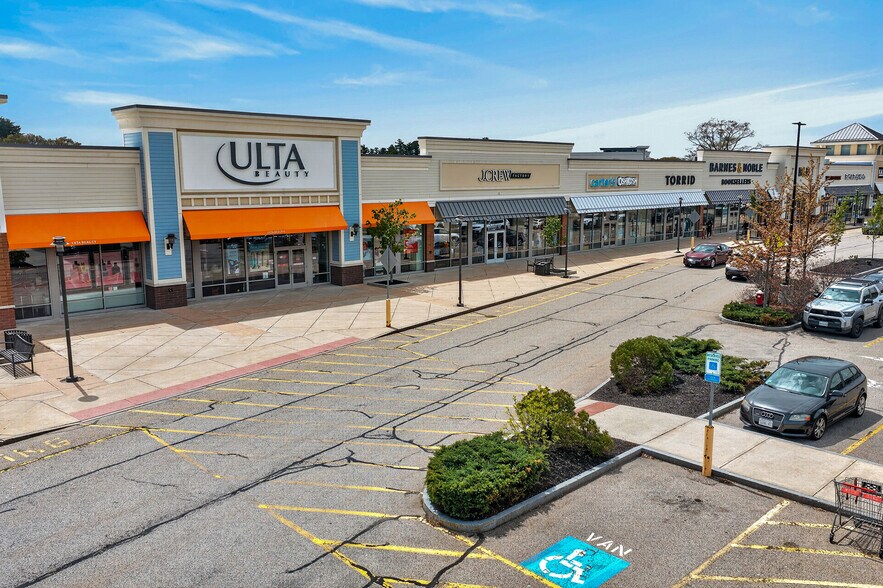More Photos Of Lafayette Rd, Seabrook Unknown For Lease