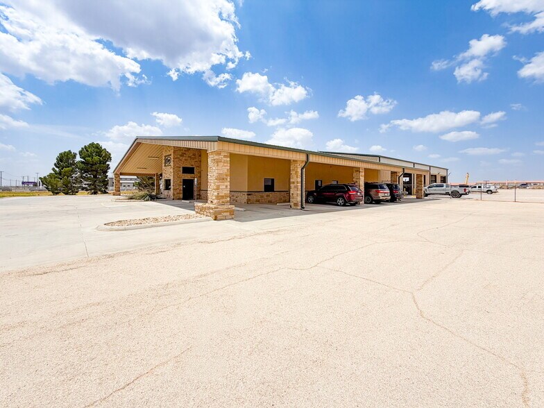 More Photos Of 1010 S FM 1788, Midland Service For Lease
