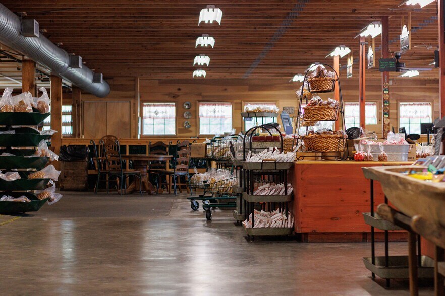 More Photos Of 63 Talona Spur Rd, Ellijay Freestanding For Sale