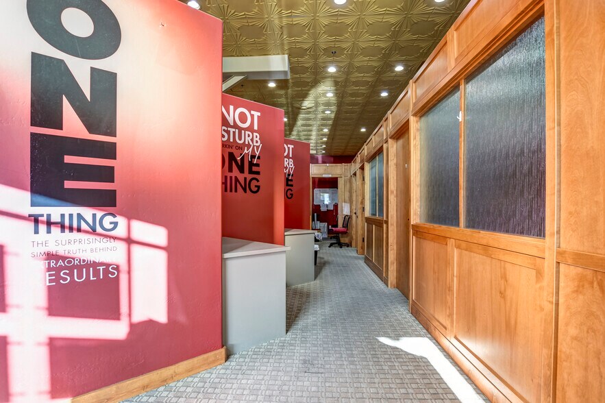 More Photos Of 102 N Montezuma St, Prescott General Retail For Lease
