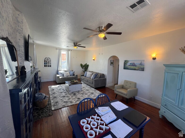 More Photos Of 95 N Main St, Panguitch Restaurant For Sale