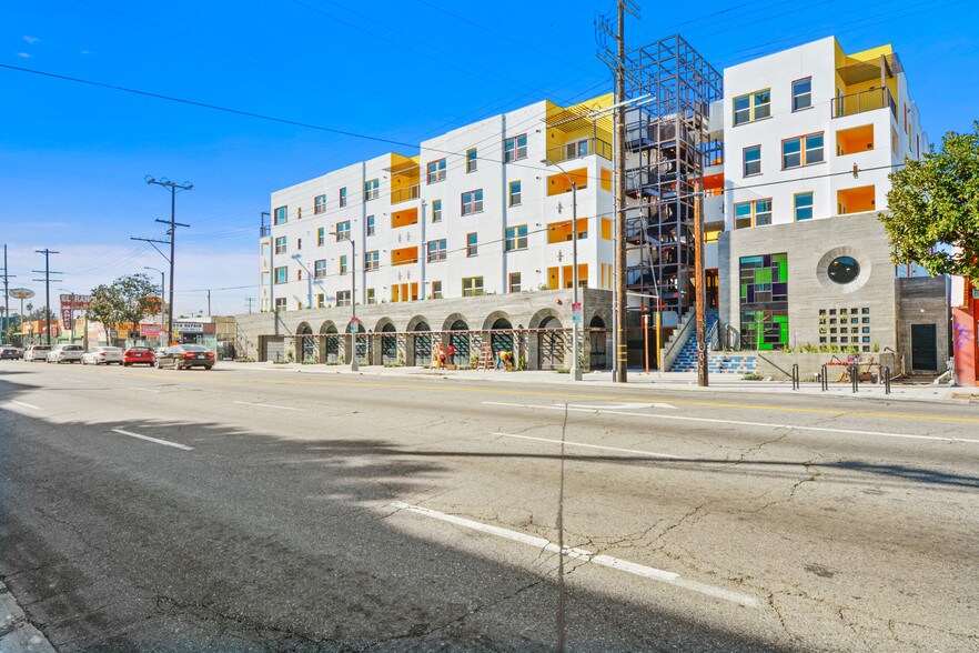 More Photos Of 3411 Crenshaw Blvd, Los Angeles Multifamily For Sale
