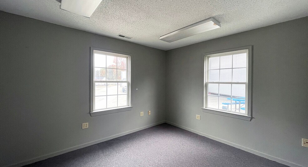 More Photos Of 3306 Charles M Lankford Jr Mem Hwy, Exmore General Retail For Lease