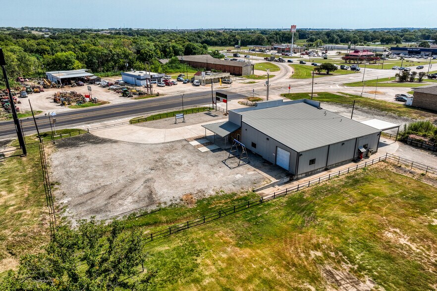 More Photos Of 185 State Highway 36 N, Caldwell Freestanding For Sale