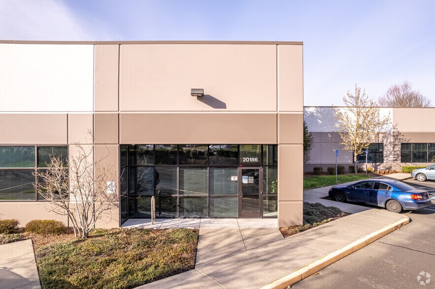 More Photos Of 20160-20198 SW 112th Ave, Tualatin Warehouse For Lease