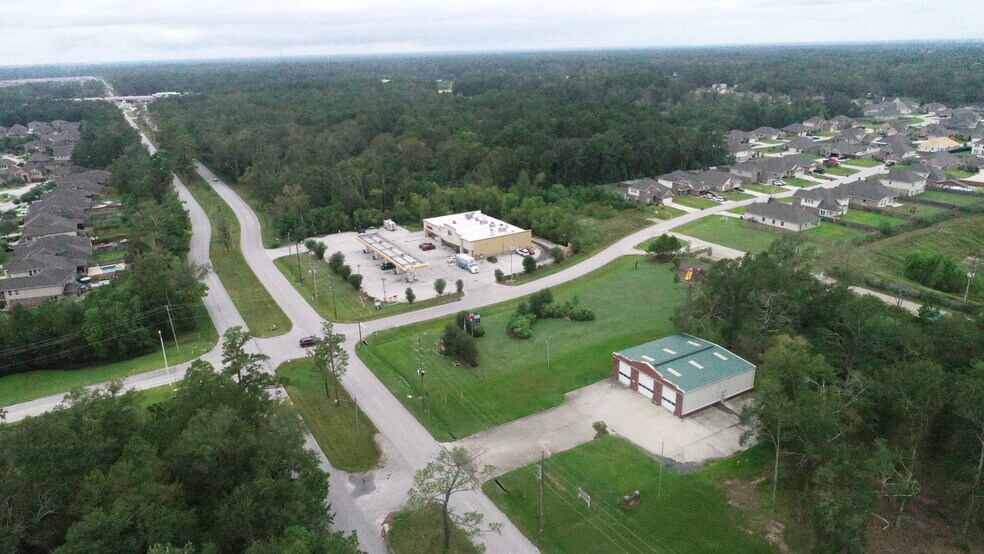 More Photos Of 585 Roman Forest Blvd, New Caney Freestanding For Sale