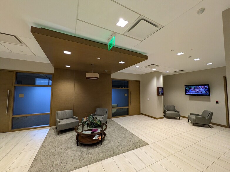 More Photos Of 2980 NE 207th St, Aventura Office Residential For Lease