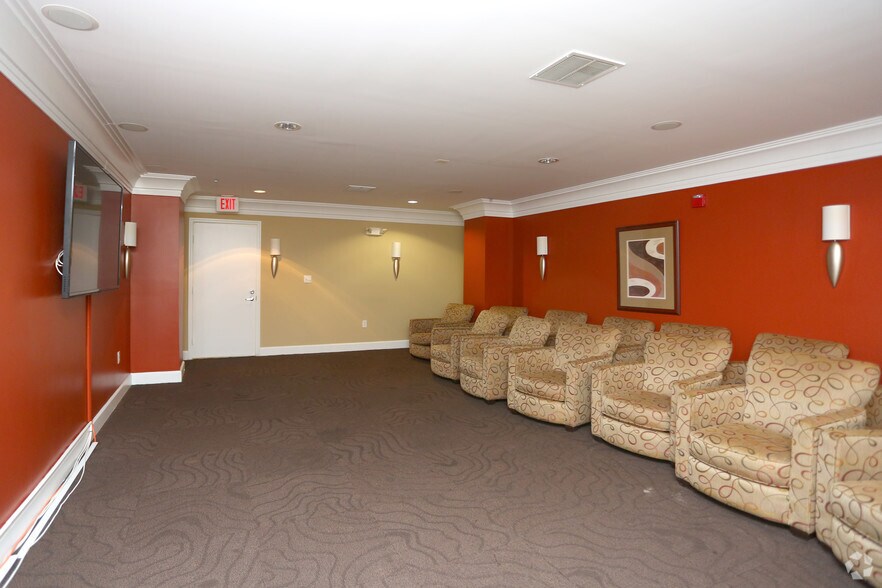 More Photos Of 1901 West St, Annapolis Apartments For Lease