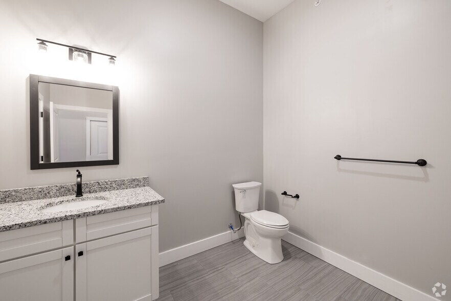 More Photos Of 271-277 State St, Schenectady Apartments For Lease
