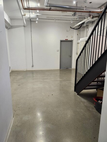 More Photos Of 1205 Queen St W, Toronto Apartments For Lease