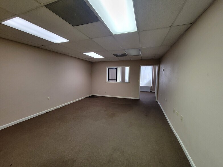 More Photos Of 409 Center St, Yuba City Storefront Retail Office For Sale