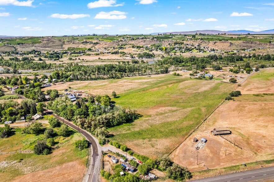 More Photos Of NKA McCormick Road, Yakima Land For Sale