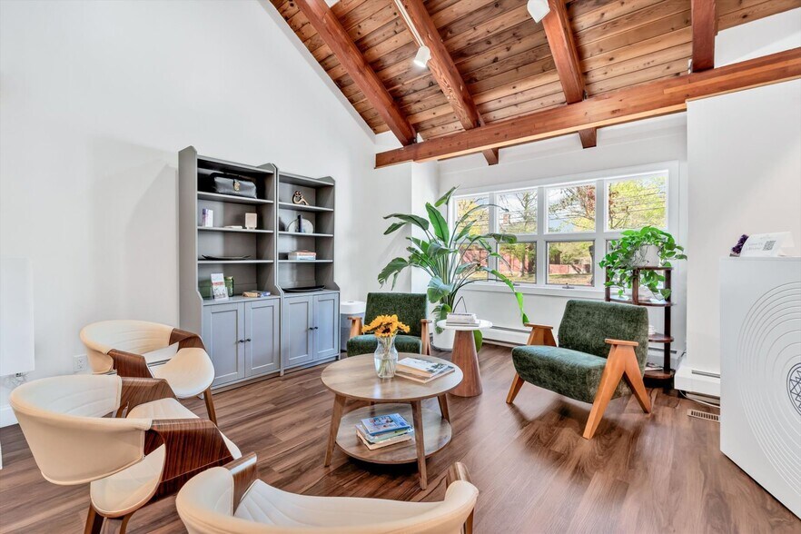 More Photos Of 1049 Main St, West Barnstable Medical For Sale