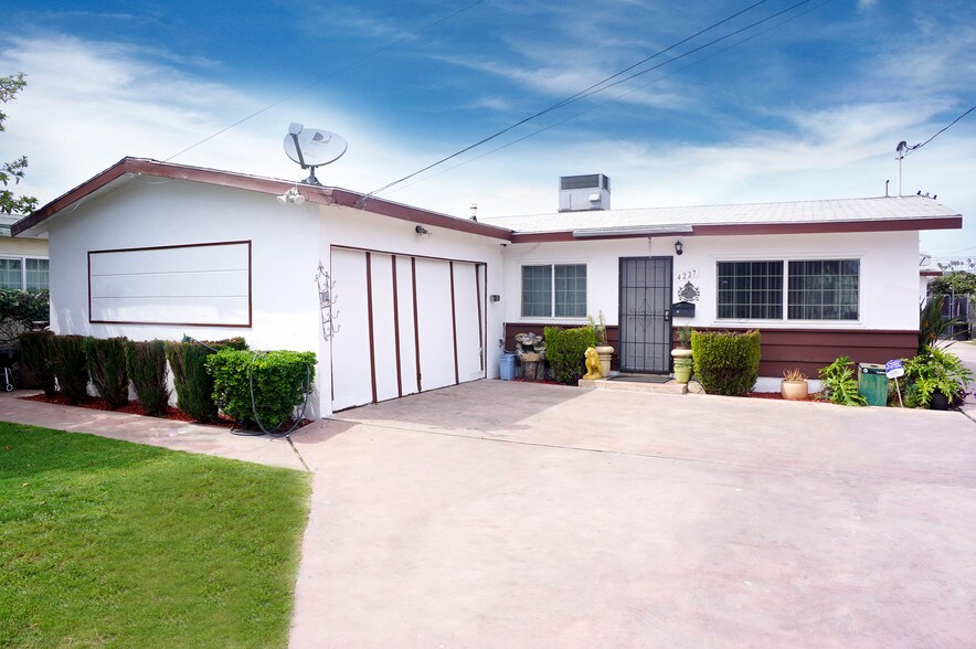 More Photos Of 4227 W 107th St, Inglewood Apartments For Sale