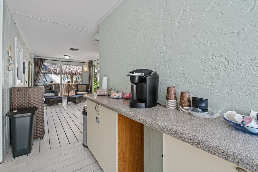 More Photos Of 4330 Bonita Beach Rd, Bonita Springs Hotel For Sale