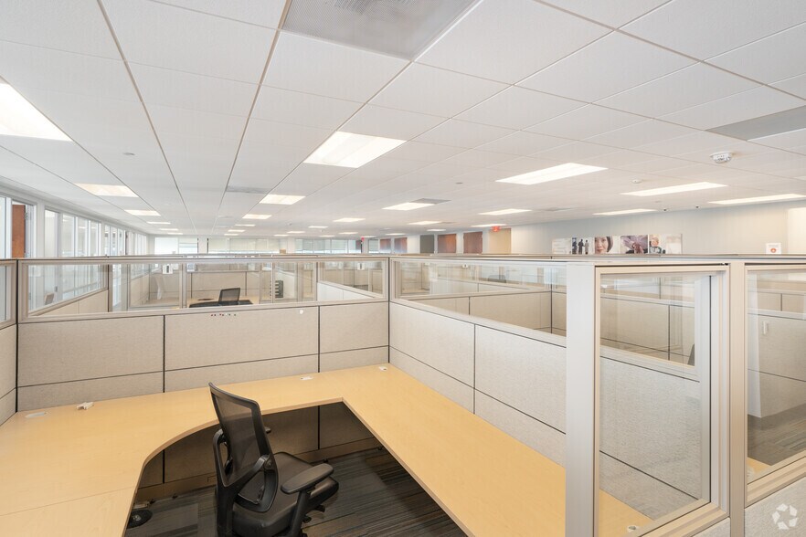More Photos Of 1650 Arch St, Philadelphia Office For Sale
