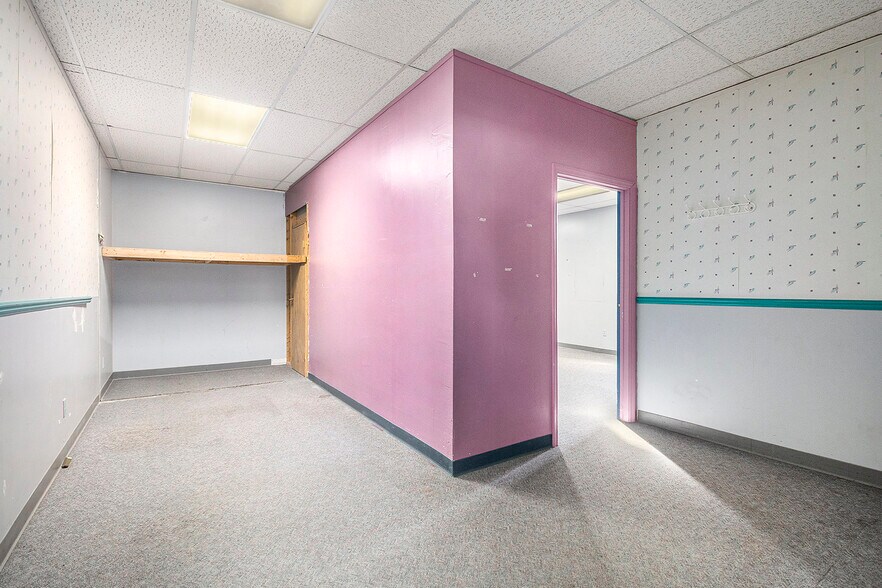 More Photos Of 150 Millwood St, Caro Medical For Lease