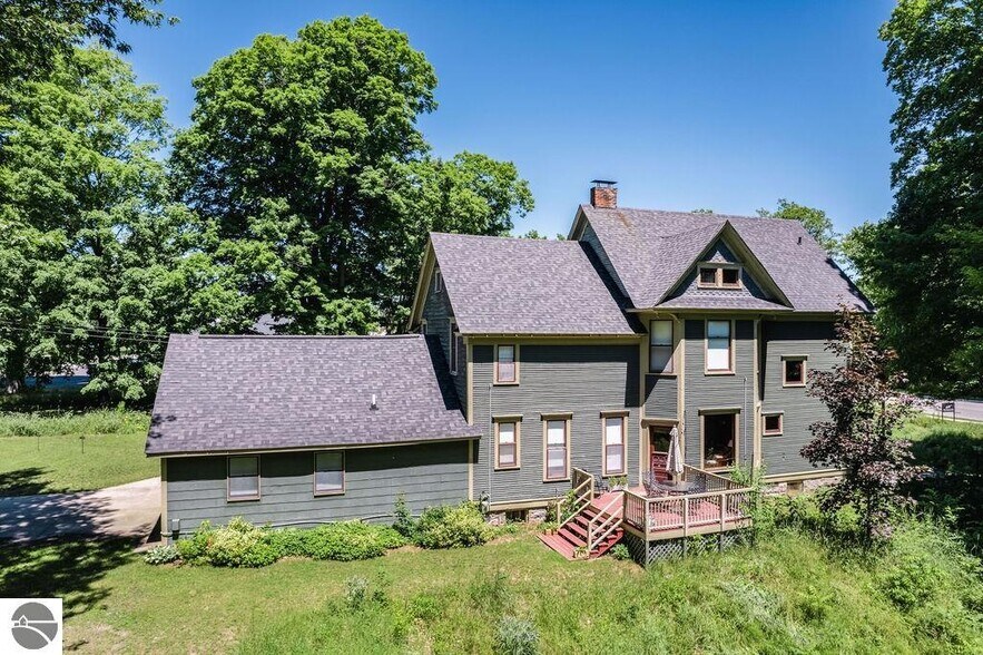 More Photos Of 2287 S Main St, Central Lake Hospitality For Sale