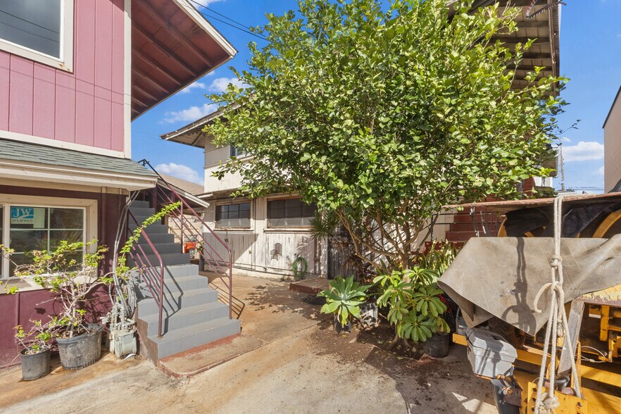 More Photos Of 932 Waiakamilo Rd, Honolulu Apartments For Sale