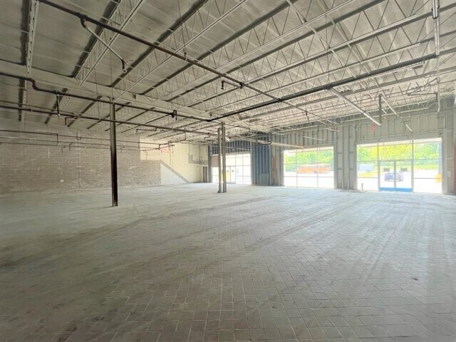 More Photos Of 262 Swansea Mall Dr, Swansea Storefront Retail Office For Sale