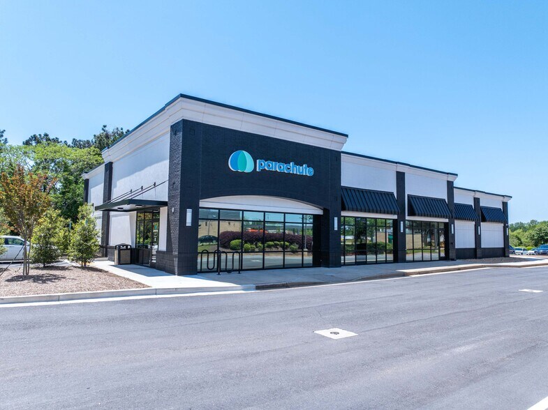 Primary Photo Of 1301 N Express Way, Griffin Bank For Sale