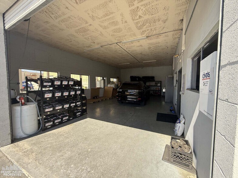 More Photos Of 74883 Velie Way, Palm Desert Service For Lease