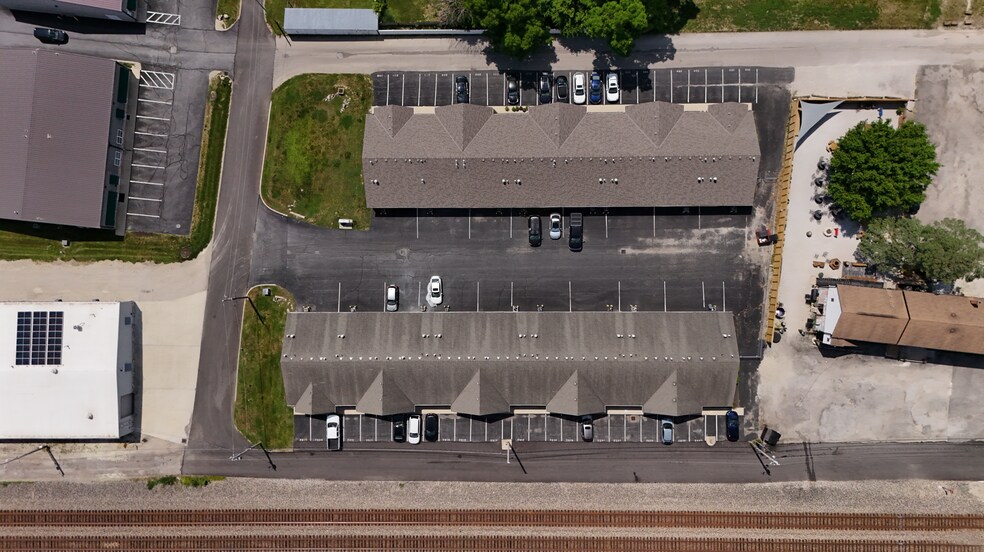 More Photos Of 7909-7925 Station St, Columbus Flex For Lease