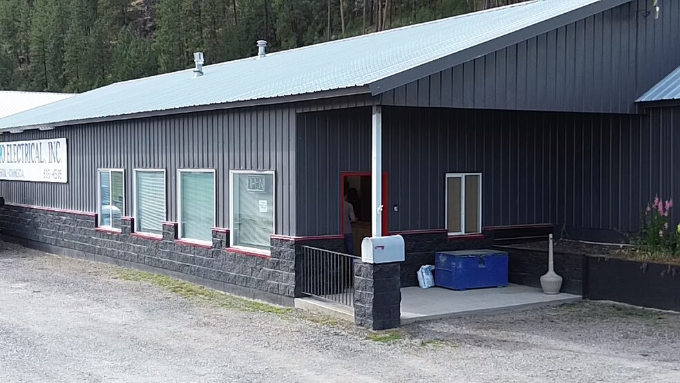 More Photos Of 1965 Highway 395 S, Chewelah Warehouse For Sale