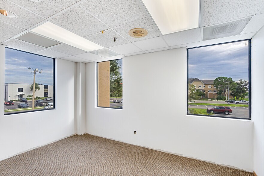 More Photos Of 2525 Harbor Blvd, Port Charlotte Medical For Lease