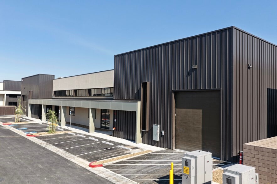 More Photos Of 5168 W Sunset Rd, Las Vegas Industrial For Sale