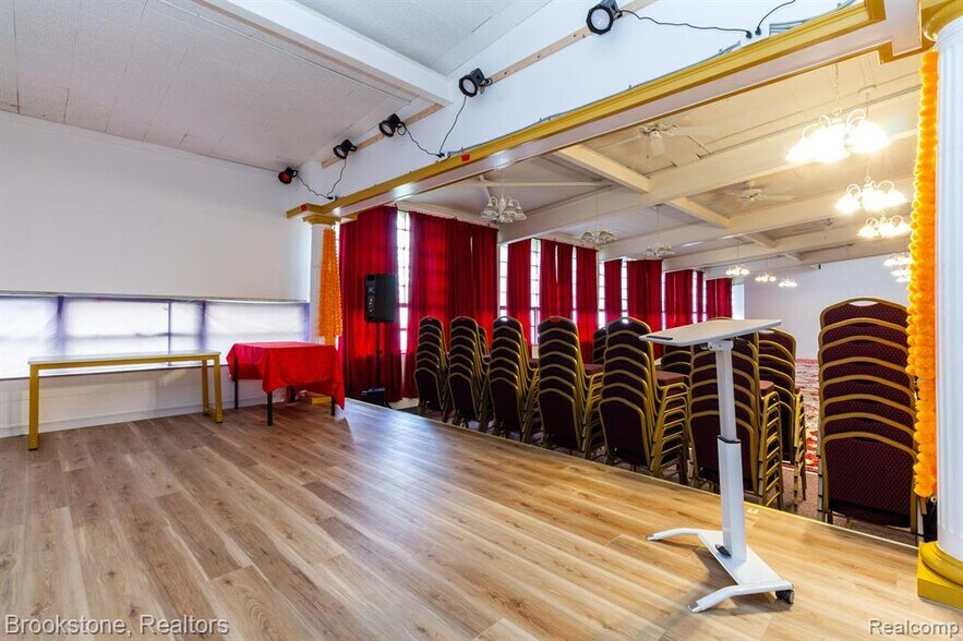 More Photos Of 22021 Memphis Ave, Warren Lodge Meeting Hall For Sale