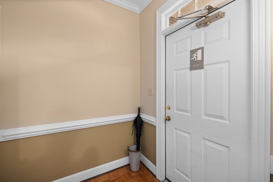 More Photos Of 833 Durham Rd, Wake Forest Medical For Lease