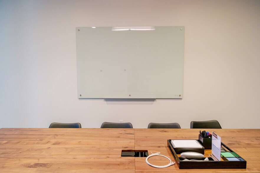 More Photos Of 252 NW 29th St, Miami Coworking Space