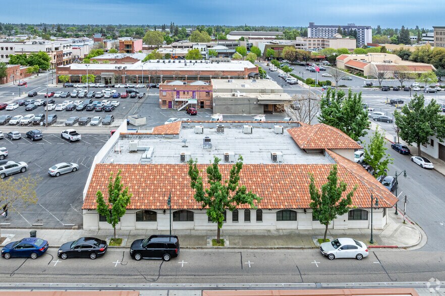 More Photos Of 222 N Garden St, Visalia Office For Lease