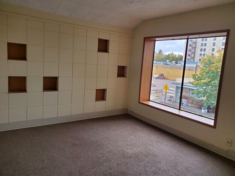 More Photos Of 258 E 10th Ave, Eugene Office For Lease